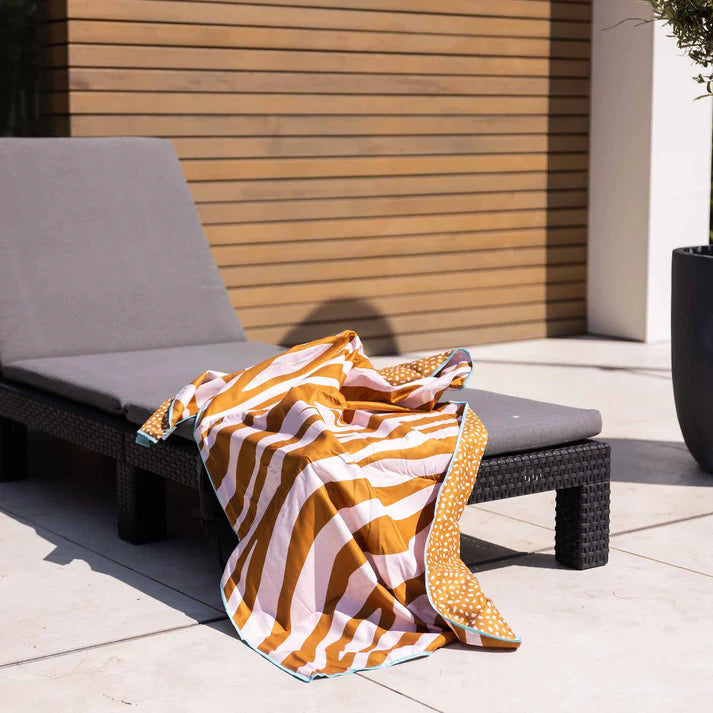 Beach Towel Microfiber - Orange/White - Vibrant Stripes - 135 x 65 cm